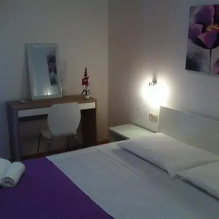 Apartment In With Sea View, Terrace, Air Conditioning, Washing Machine Lopar